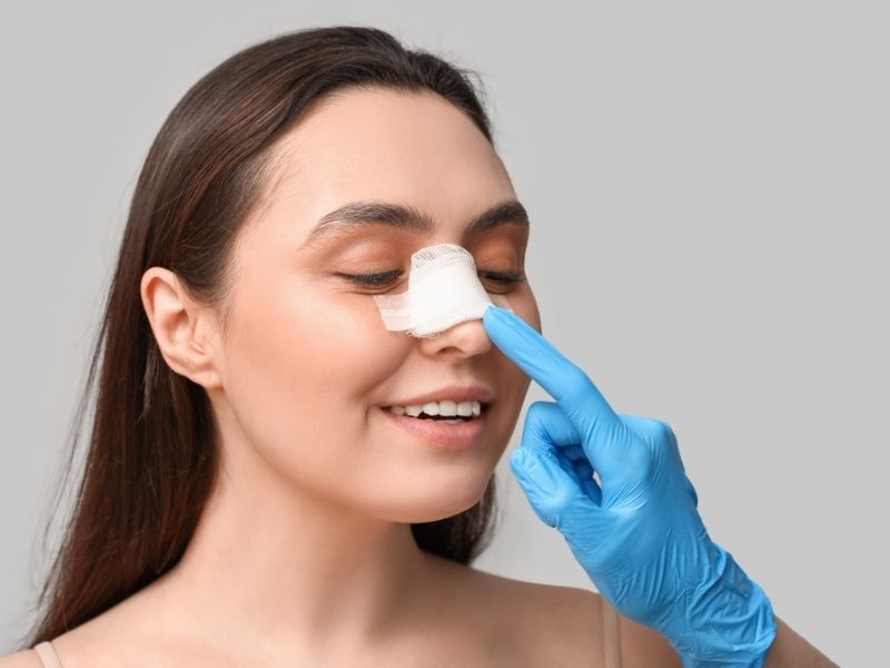 burun-estetigi-ameliyati-sonrasi-dikkat-edilmesi-gerekenler